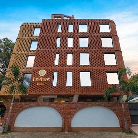 Indus Suites Nagpur Exteriör bild