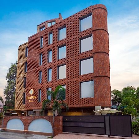 Indus Suites Nagpur Exteriör bild