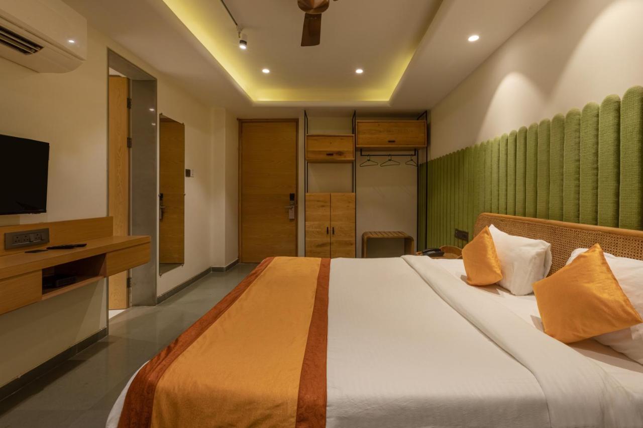 Indus Suites Nagpur Exteriör bild