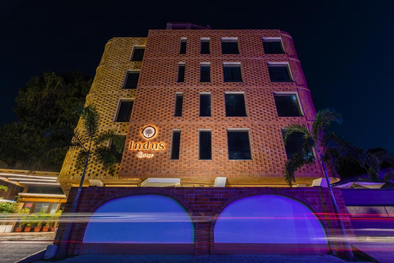 Indus Suites Nagpur Exteriör bild